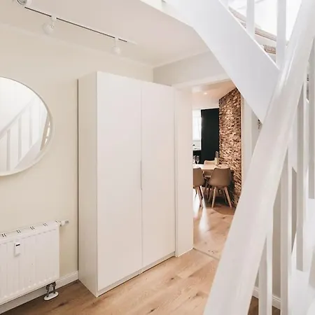 Tip! Toplage In Dresden! Moderne 100 Qm Ferienwohnung Fuer Familien Und Kleine Gruppen Apartment