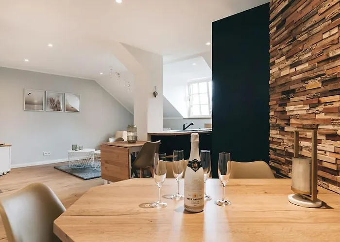 Tip! Toplage In Dresden! Moderne 100 Qm Fuer Familien Und Kleine Gruppen דירה