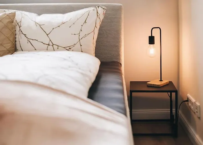 Tip! Toplage In Dresden! Moderne 100 Qm Fuer Familien Und Kleine Gruppen דירה דרזדן