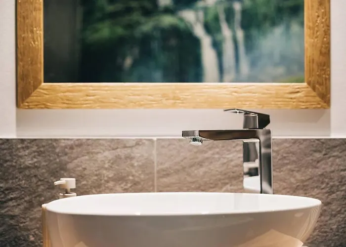 Tip! Toplage In Dresden! Moderne 100 Qm Fuer Familien Und Kleine Gruppen