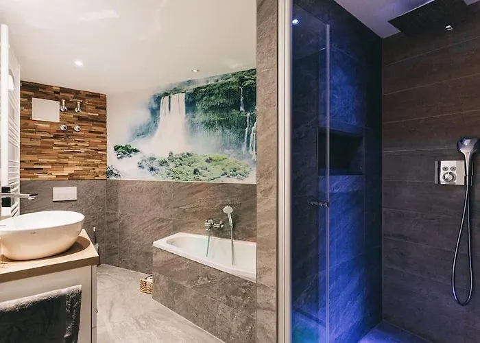 Tip! Toplage In Dresden! Moderne 100 Qm Fuer Familien Und Kleine Gruppen דירה *