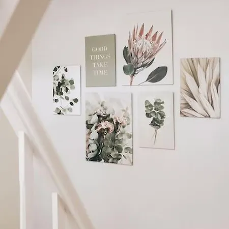 Tip! Toplage In Dresden! Moderne 100 Qm Fuer Familien Und Kleine Gruppen * ドレスデン